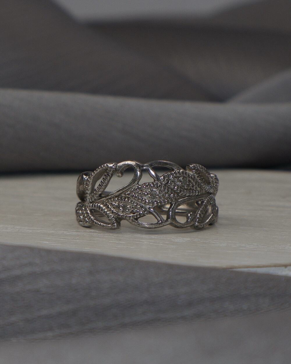 Vintage RJ Sterling Silver Vine/ Leaf Natural Diamond Ring 3G / Sz 6